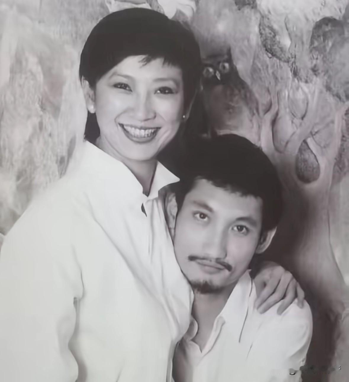 施南生、徐克结婚后，就因为男的要丁克，所以他们没有孩子，施南生63岁的时候