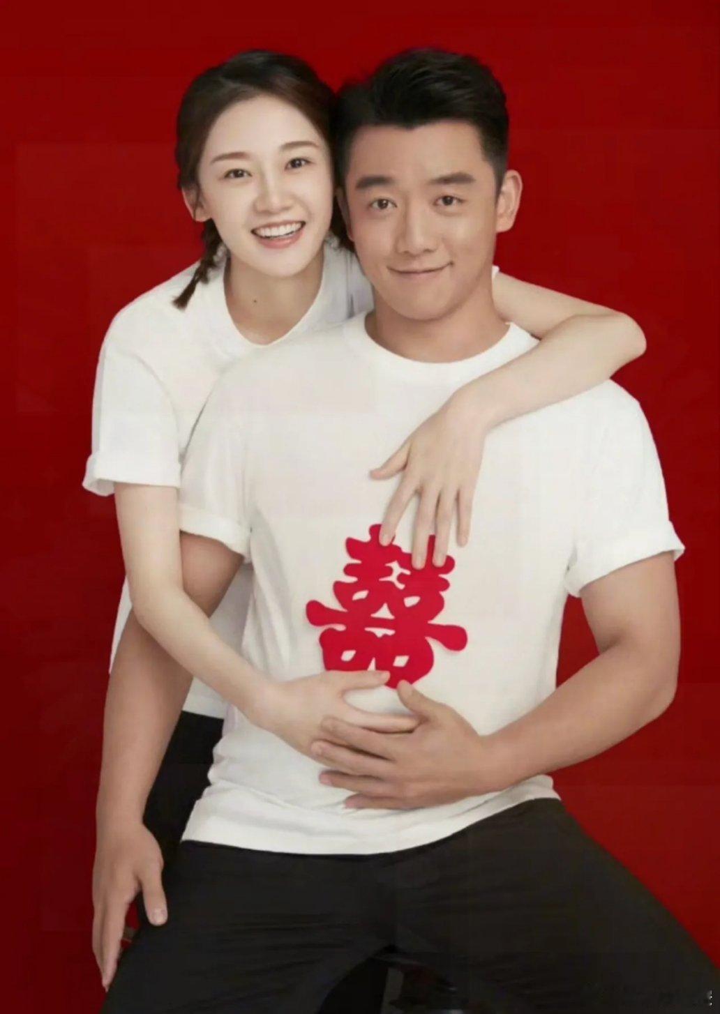 郑凯估计要哭红眼了，苗苗5年生3个，郑凯和苗苗的生活被孩子们“占领”了郑凯和苗苗