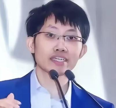 不知道大家有没有注意到，去年年初红得发紫的Deepseek和梁文峰，现在都没什么