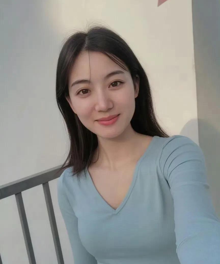 如果一个男人没有钱，自身家里条件也不好，在城里买不起房，也买不起车。一个