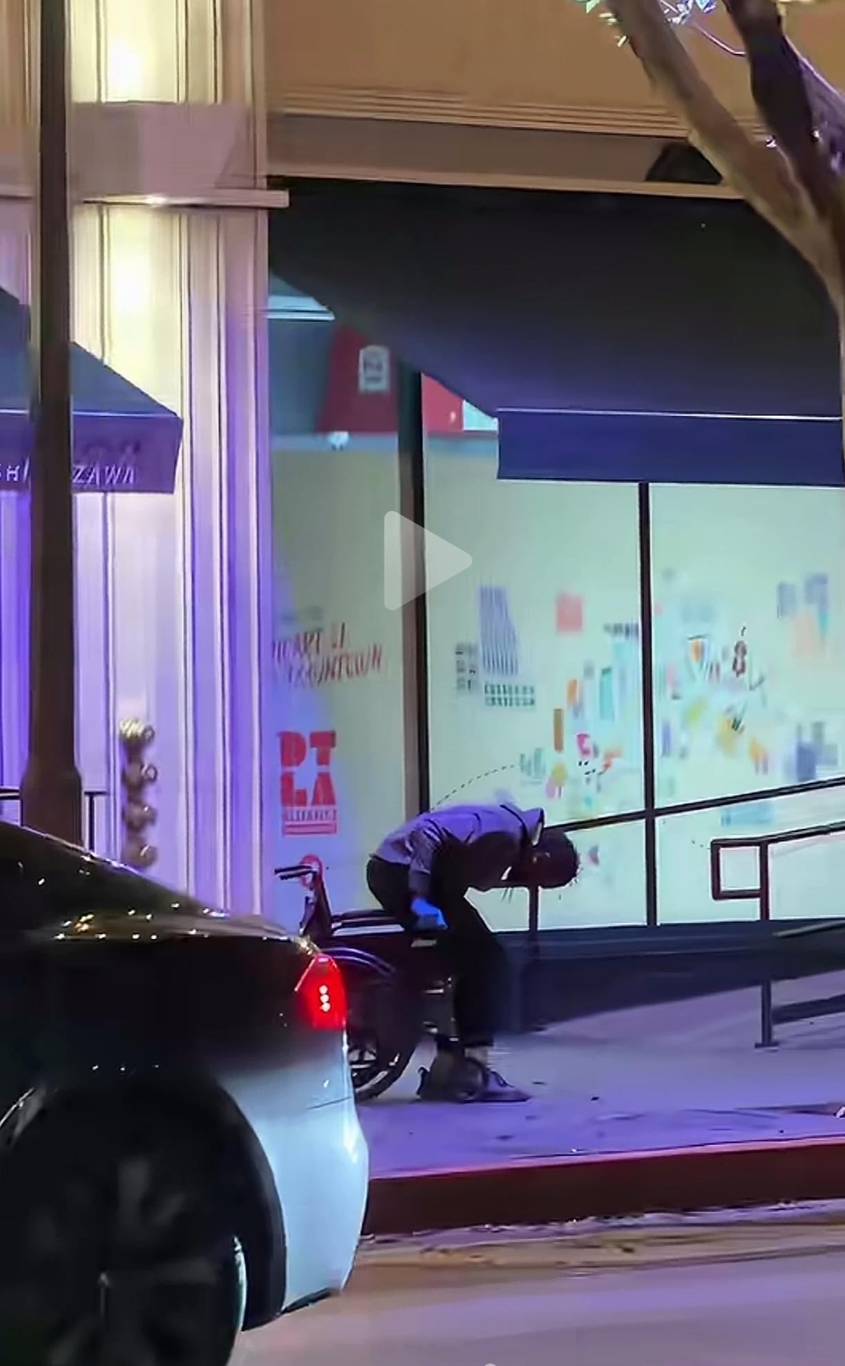 凌晨2点半的洛杉矶。街头如此吓人洛杉矶是美国第二大城市。刚刚刷到