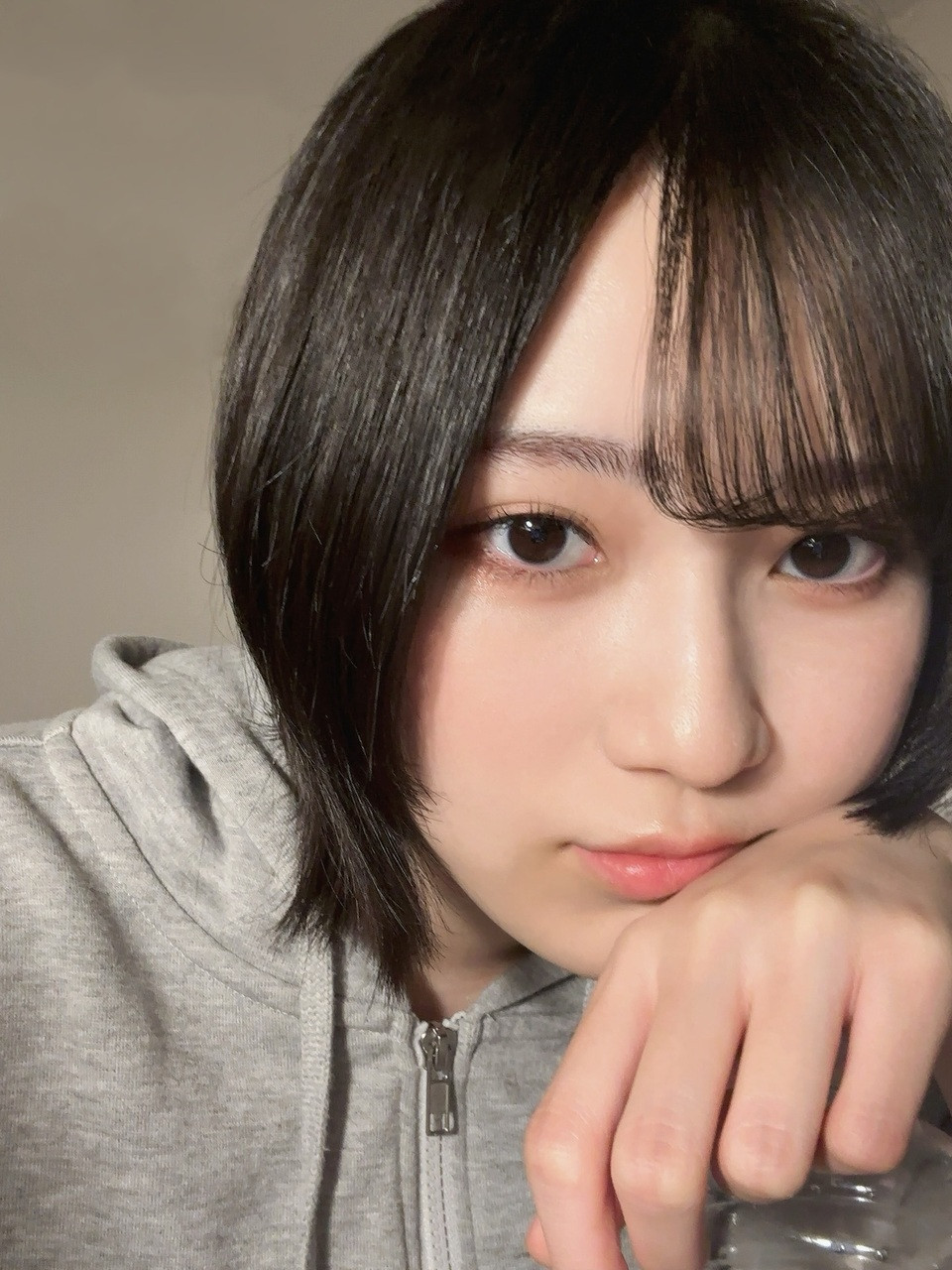 的野美青「【的野プレゼンツ！笑って消化！黒歴史清算会】題名恥ずかしいな。まさか冠