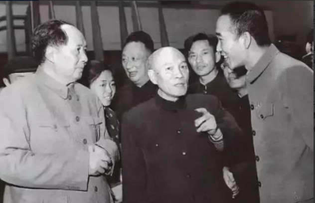1958年，毛泽东与武汉大学校长李达争论，李达火气很大的说道：“你头部发热，达到