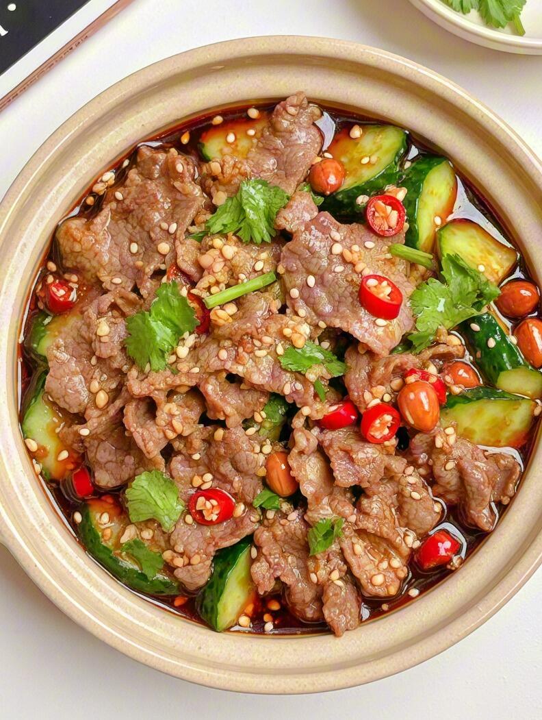 巨嫩巨开胃！这道凉拌黄瓜牛肉，堪称夏天的开胃天花板谁懂啊家人们，一到夏天就馋这