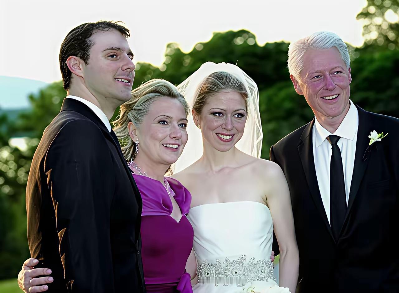 这样一看，切尔西真的没有父母的颜值和气质呀！克林顿，有身材有颜值，还有气质！