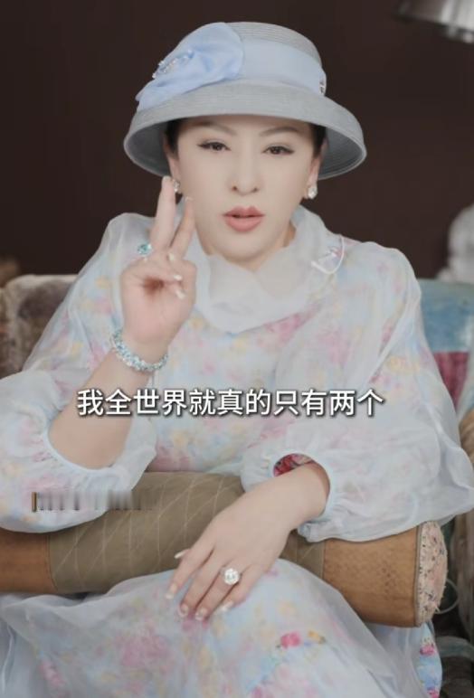 向太：“我在全世界就真的只有两个干儿子，一个是萧敬腾，另一个就是黄晓明，当时我一