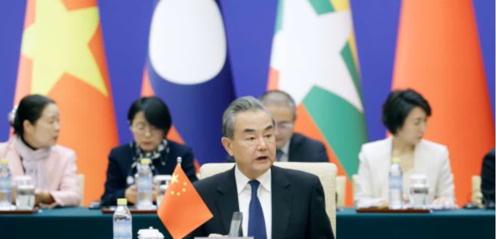 王毅罕见说了重话，中方取消访日行程，石破茂重新开始“反省”今年8月15日抗战