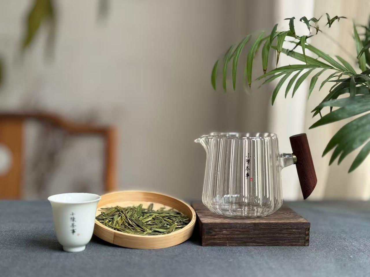 绿茶寒凉，为什么还能卖得这么好？借用一句老话：“抛开剂量谈毒性都是扯淡”。喝