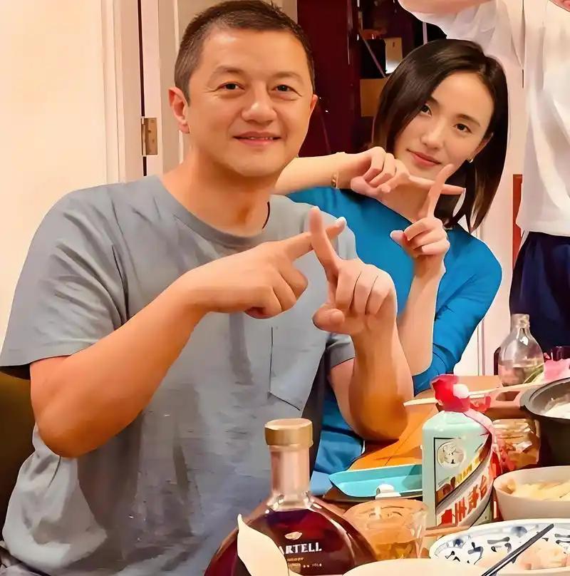 不要再叫李亚鹏复婚了，海哈金喜能与他离婚，就不会再吃“回头草”。两人不是不能同甘