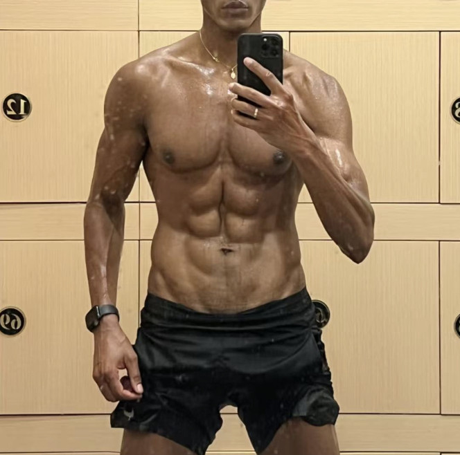 健身就像投资，所见成效都在若干年后体现希望友友们，现在每天坚持花一点时间进行健身