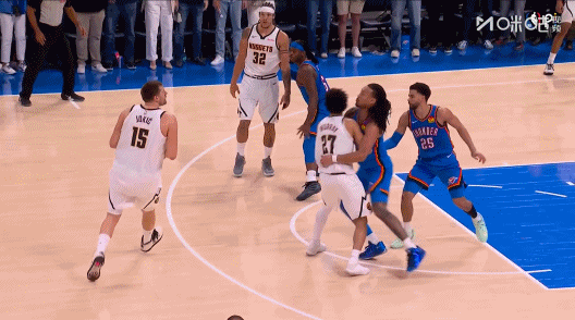 神了，这样也能扳平。NBA