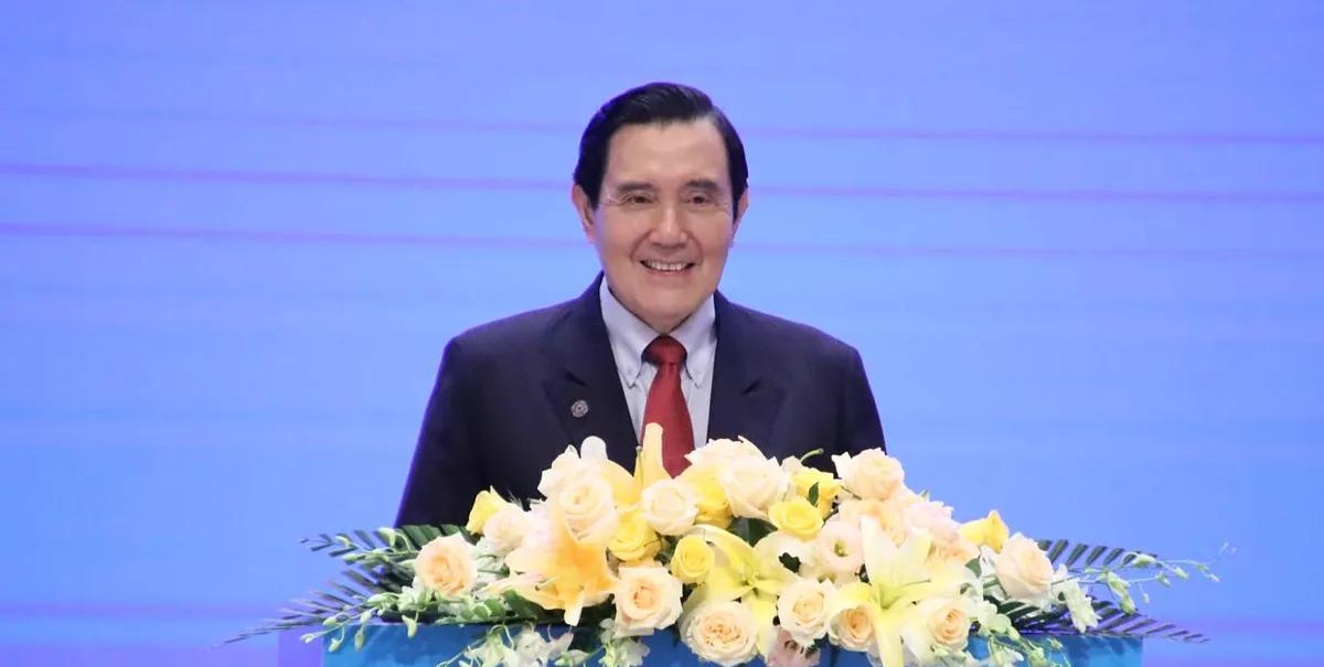【台媒形容为“抛震撼弹”！马英九主张“和平民主统一”不容易】马英九在敦煌的这次演
