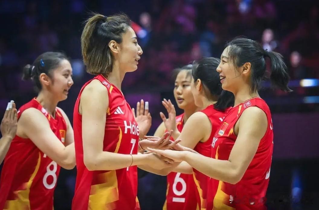 中国女排10大攻手，累计得分榜.统计如下，龚翔宇第3，王奥芊第71，庄宇珊（