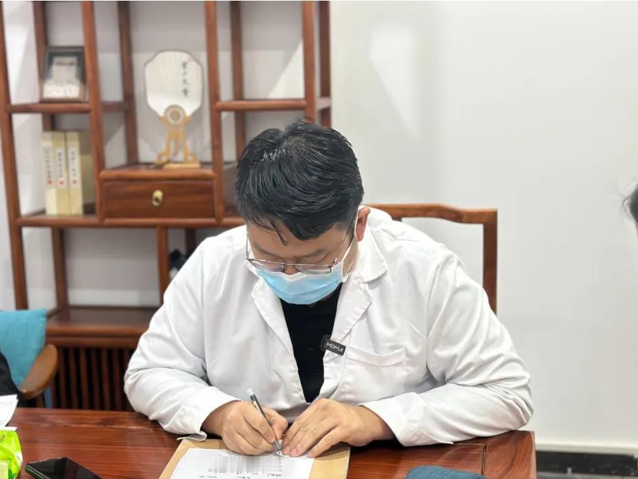高血压，突破口就3个字，坚持用它，挨个逐之！行医数十载，专攻心系血压慢病，今天