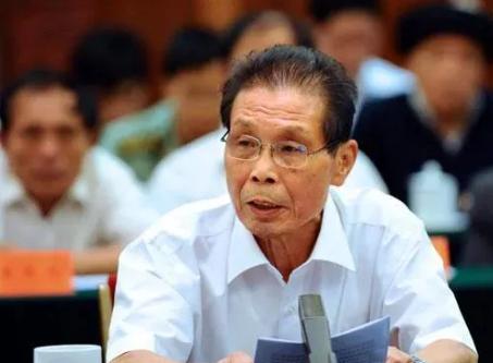1991年，寿光县委书记王伯祥调任，前往潍坊担任副市长，然而他在临走前，竟将院子
