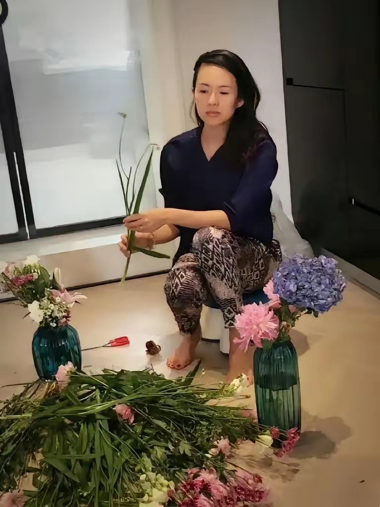 女星章子怡离婚前和离婚后