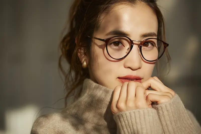 你有没有过这样的感觉？突然有一天照镜子，发现自己好像老了不少，皮肤没那么紧致了，