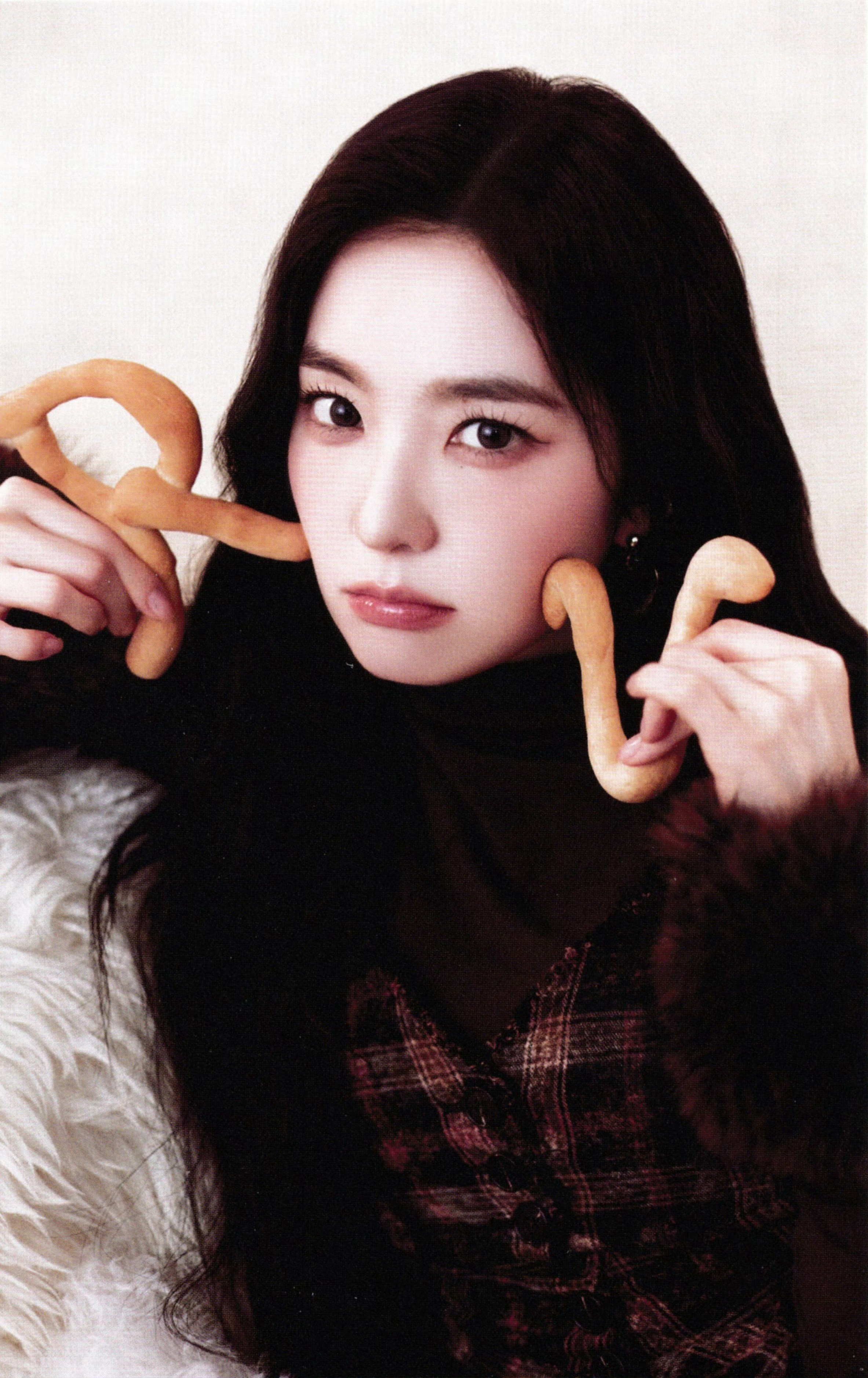 IreneSMTOWN30周年演唱会幕后合影期待裴珠泫今年的solo正规一裴珠泫