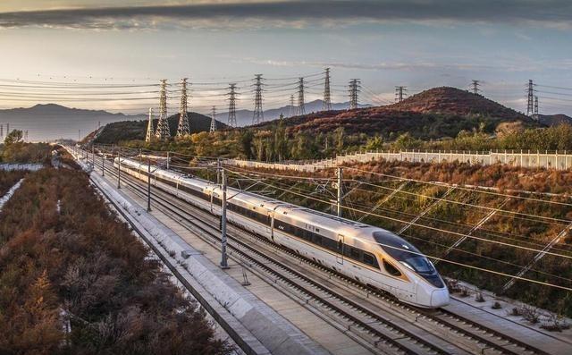 越南670亿高铁又黄了，中国会接这个“烫手山芋”吗？越南巨头Vingroup一