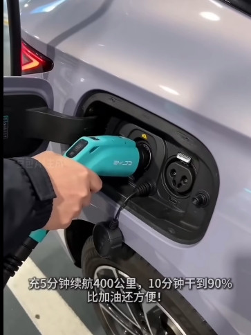 比亚迪的迭代速度太快了。