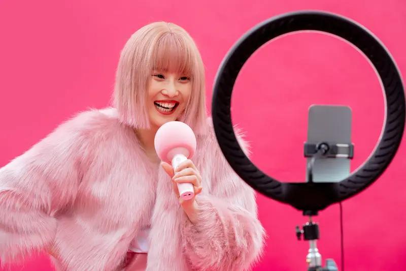 世界各地网红主播打卡洛阳最近洛阳可太火了，世界各地的网红主播都跑去打卡。11月