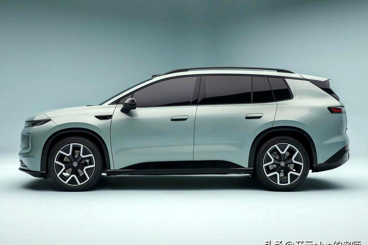 才13.59万的大众T6纯电中型SUV，你心不心动？同事盯着540kmPro