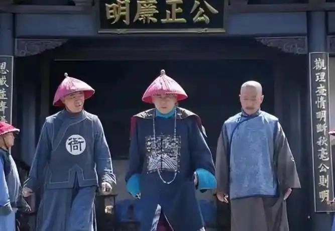 县丞是正八品，知县是正七品，虽然级别只差一级，但实际权力和地位却天差地别。同