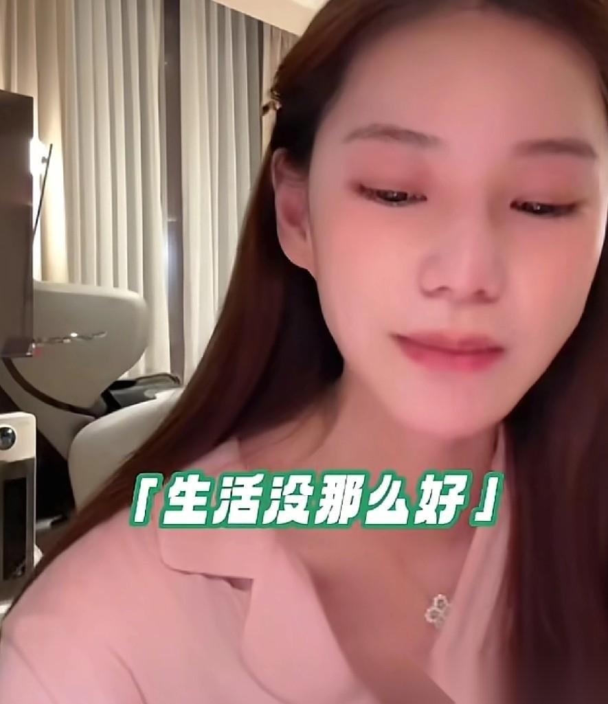 有人说，马小梅和大S最大的区别是，大S从没把麻六记放在眼里，而马小梅却认为她跟小