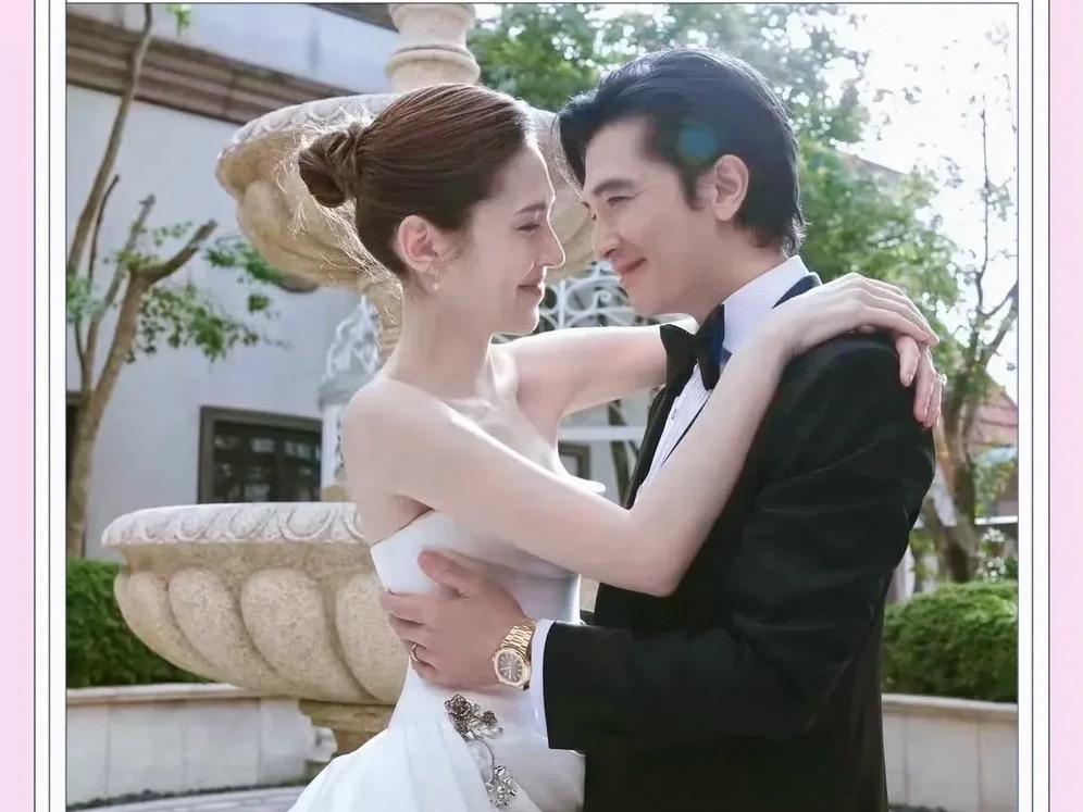 近日，邱泽与许玮甯补办婚礼引发娱乐圈热议，而曾被邱泽追求过的张钧甯对此回应“恭喜