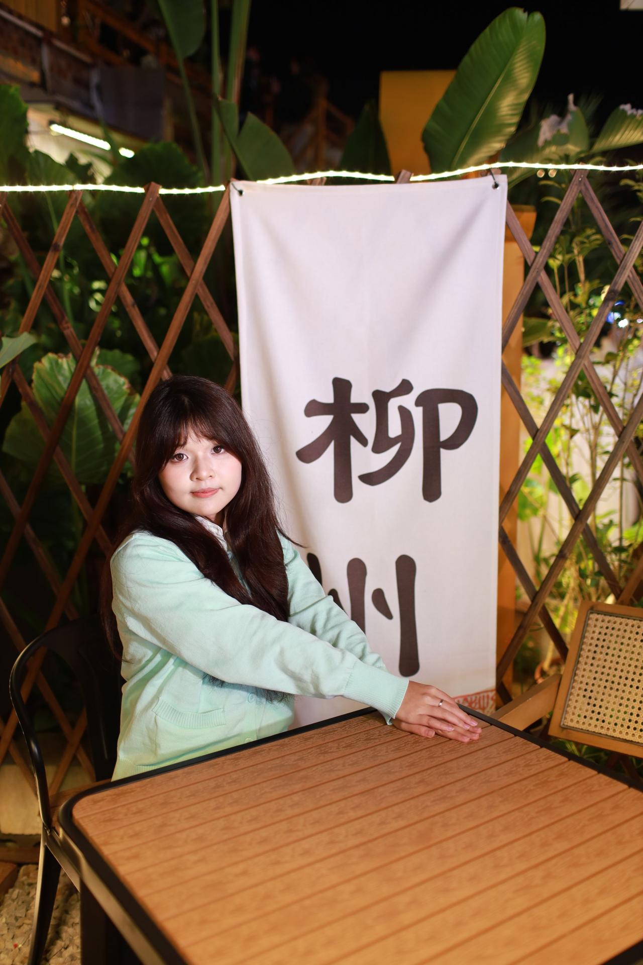 周末学生妹妹来古镇打卡拍照，随拍几张学生时代学生妹日常人像摄影人像写真