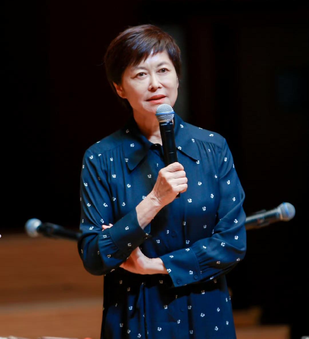 果然基因也是会骗人的，不信你看看敬一丹，好奇查了一下，敬一丹的父母都活到了9