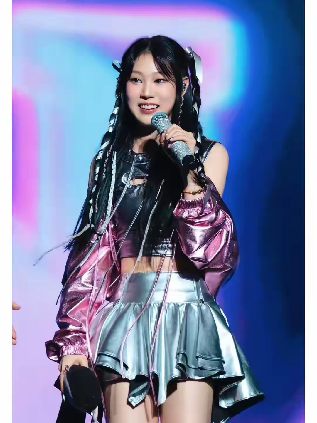 大家发现了吗？小沈阳演唱会让女儿沈佳润作为演唱嘉宾，不过，观众并不买账，原因很简