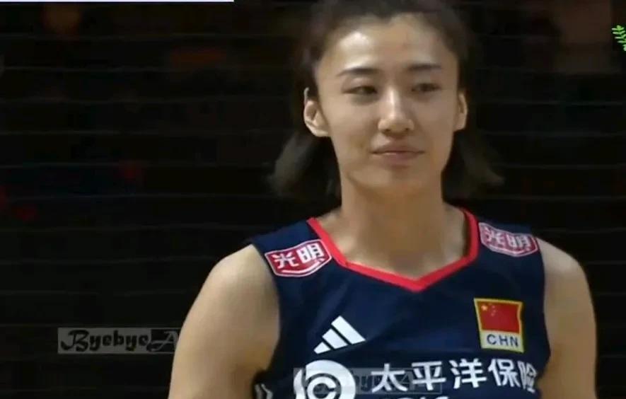 中国女排3-0法国女排球员得分吴梦洁17分12连发庄宇珊15分王媛媛10