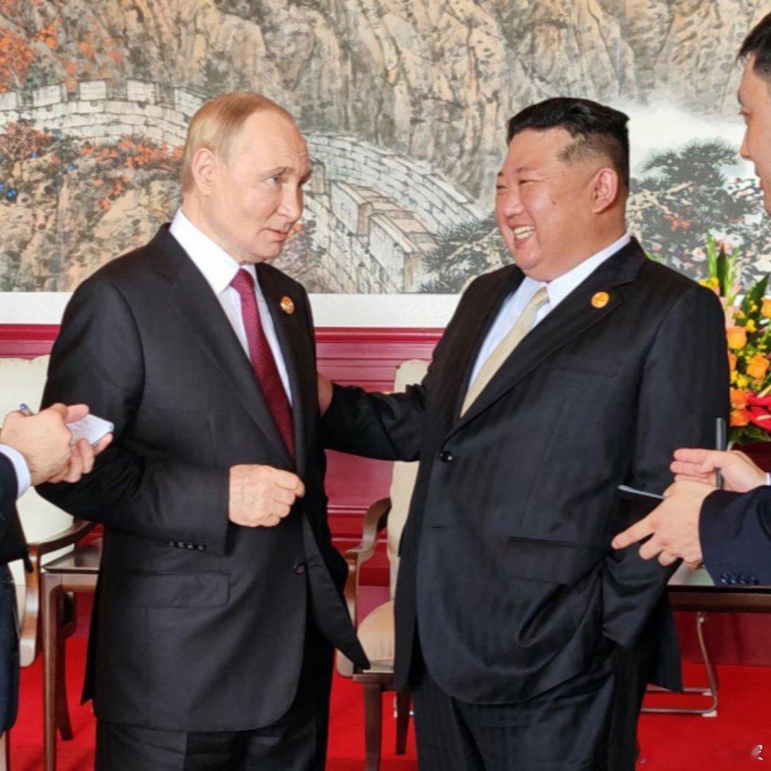 司令官开心的像个孩子普京金正恩会谈​​​