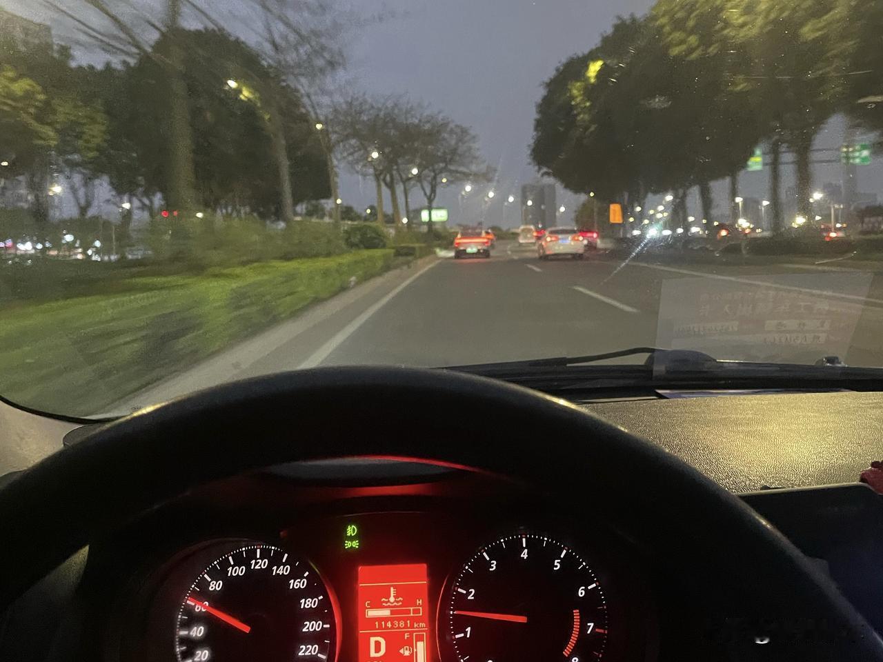 什么样的车最不好开?我认为就是动力不好的车不好开,市区内可能你不觉得,但是出了