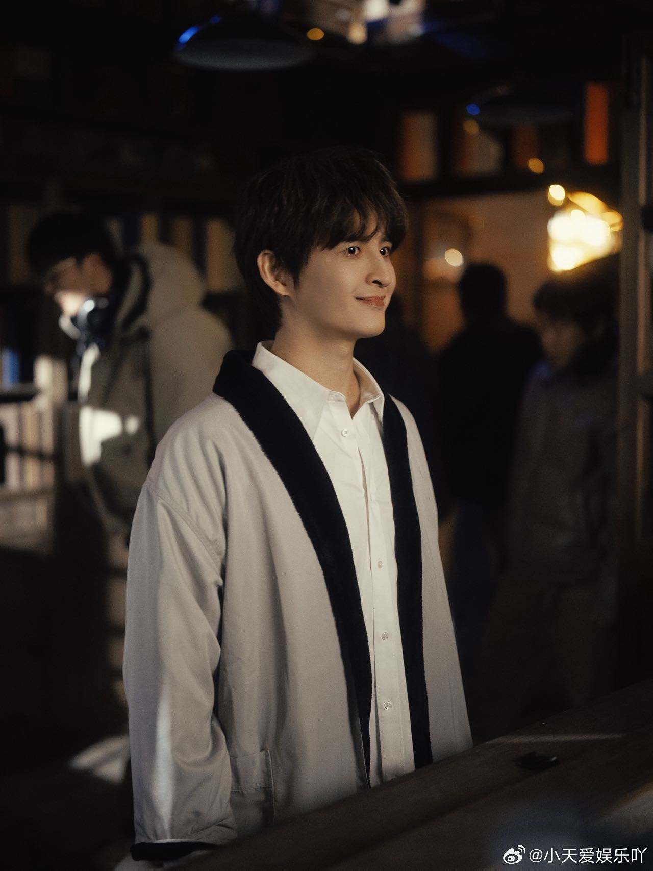 张远人生就是一会火一会没活被张远的清醒打动，人生本就是波浪线，一会火一会没活，他