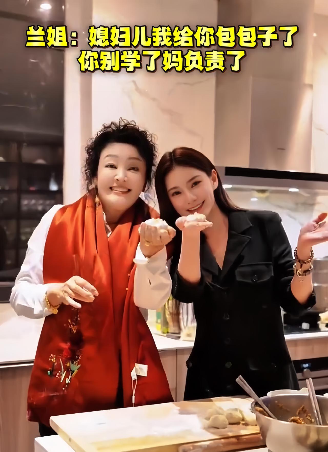 马筱梅的手段真不是一般的高先是对负面新闻充耳不闻再者带小玥儿逛街刷足存在感，