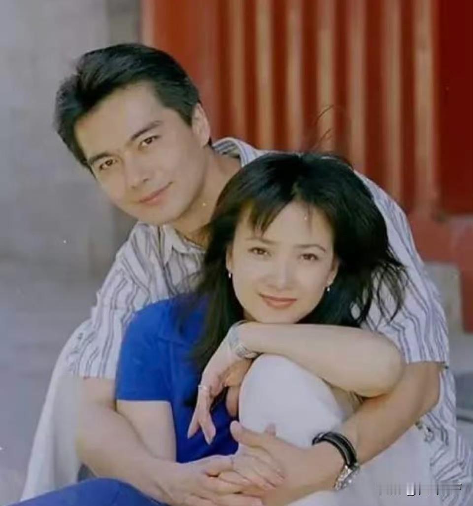 饰演《三国演》的小乔、《西游记》的怜怜、《水浒传》的李师师、《红楼梦》的秦可卿扮