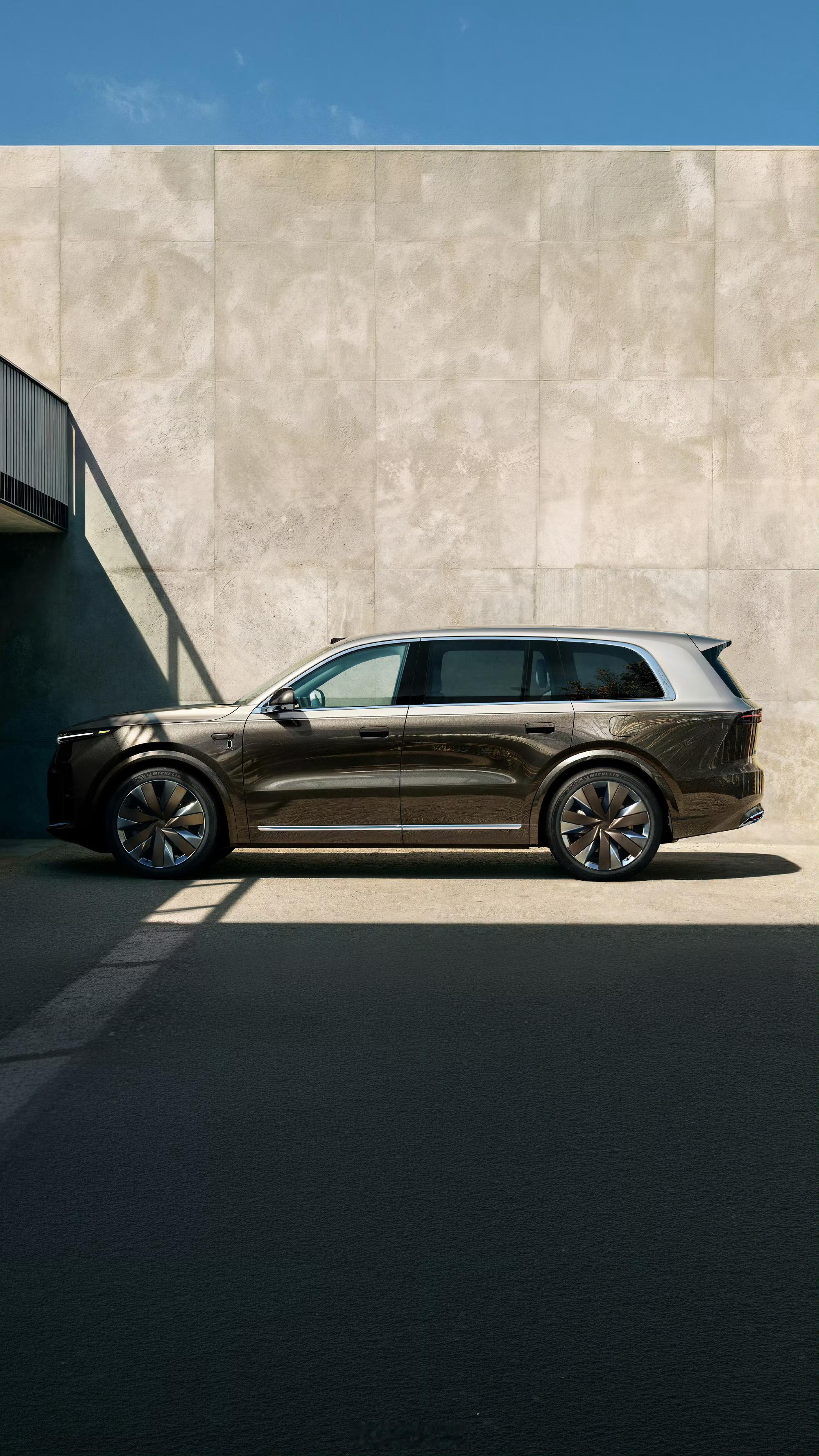 55.98万的理想L9Livis发布🔥🔥60万内配备800V全主动悬架，全