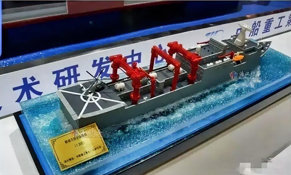 这是中船重工在2018年第十二届中国国际核电工业及装备展览会上展示的“核动力综合