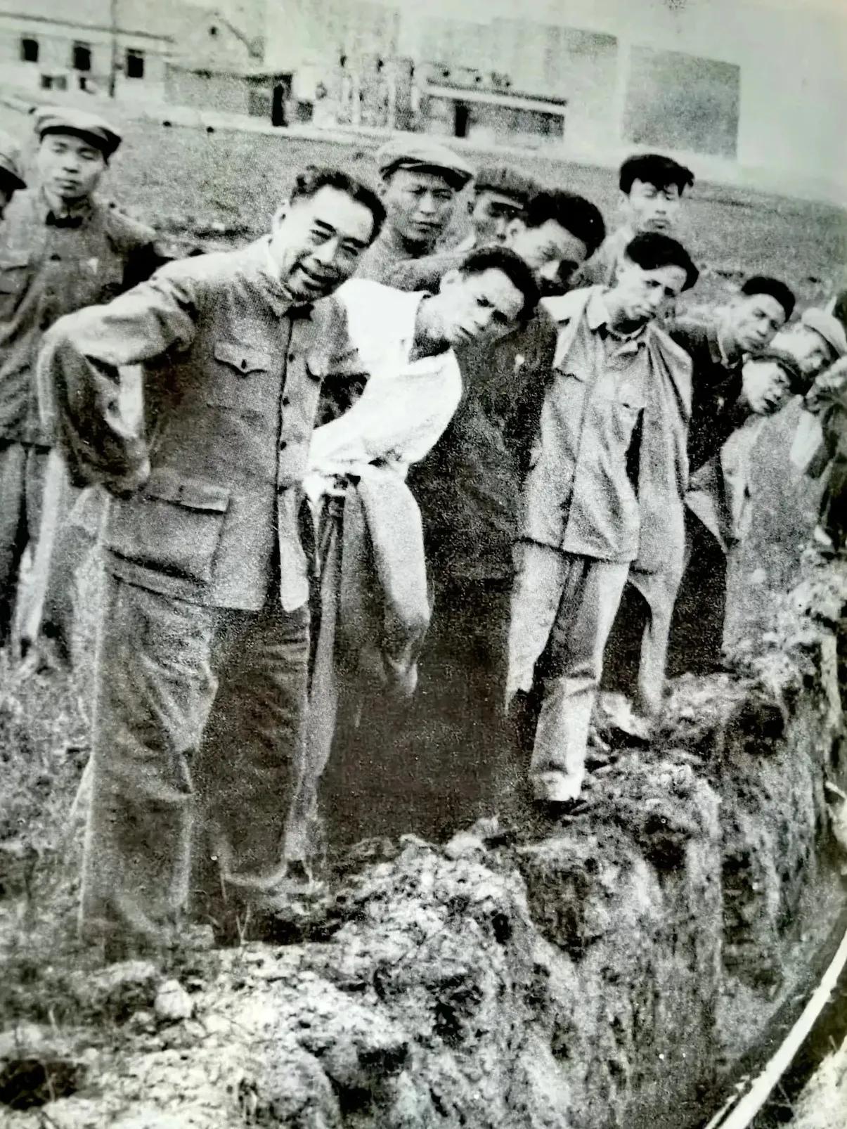 周总理：要大家讲真话，首先要领导喜欢听真话，反对说假话。