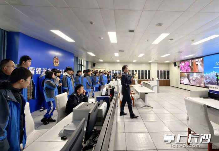 云端联动传承雷锋精神 南北警营开放日共筑警民情