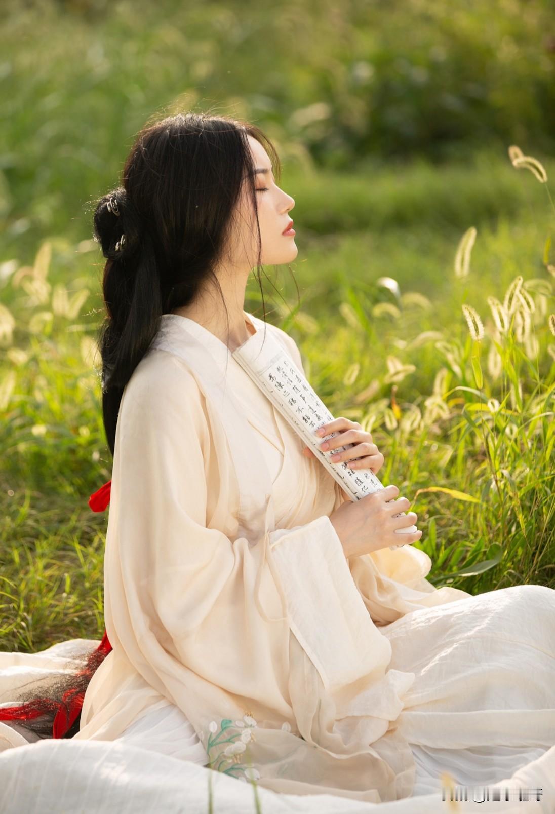 温文尔雅，落落大方，彬彬有礼的女神气质穿搭怎么穿才恰到好处?