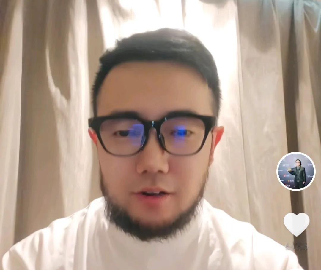 媒体人潘伟力认为山东泰山球迷应该放弃不切实际的幻想，给主教练韩鹏足够的耐心与时间