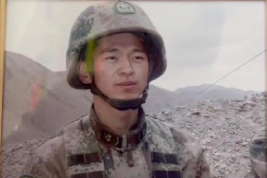 张海军，1996年11月生，青海乌兰县柯柯镇西村人，中共党员，生前为解放军某部副