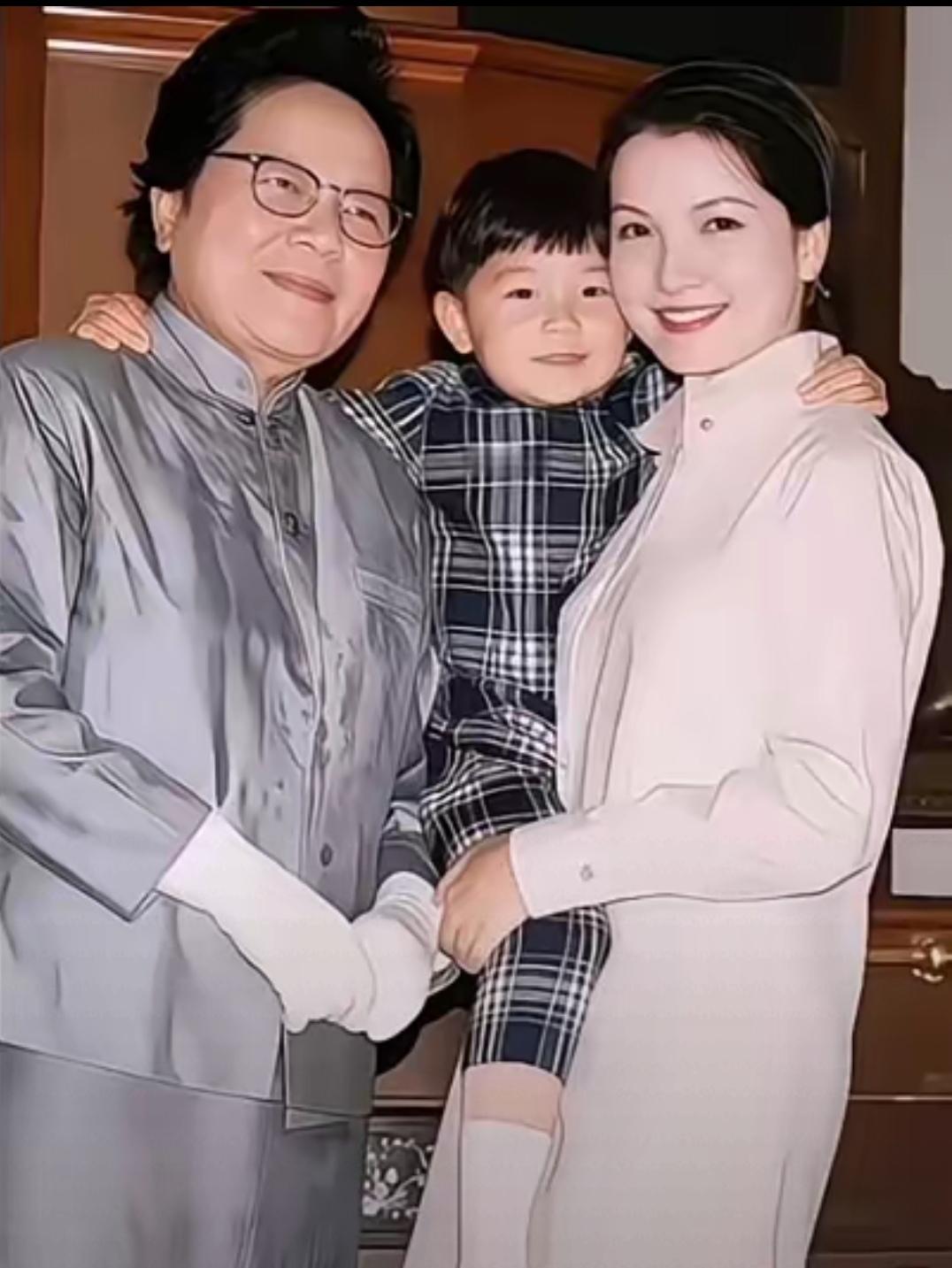孔祥熙和夫人宋霭龄财富敌国，他们两儿两女中，只有小儿子孔令杰有一独子叫孔德基，是