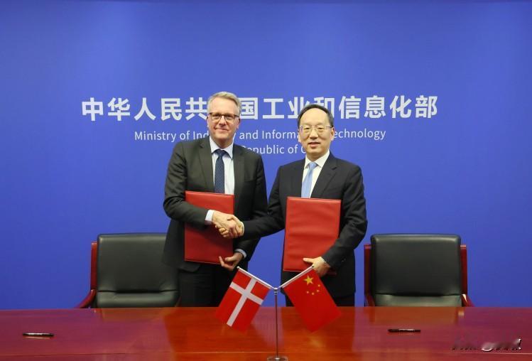 当场签约，丹麦来中国了1月27日，北京的一场会面直接敲定了中丹合作的新动向，工