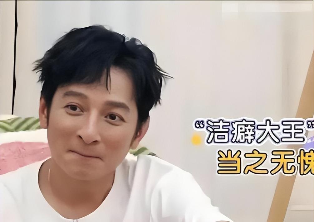 回家的路，李维嘉走了四十九年。从舞台的聚光灯走回消毒水的味道，从接得住梗的维嘉哥