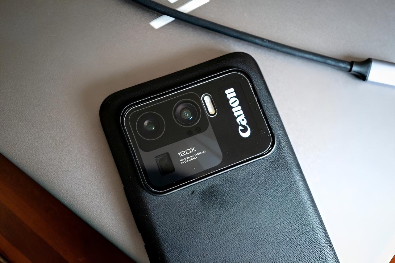 凌晨被小米17Max消息整精神了！配置太直球1月29日凌晨准备关机睡觉，手机