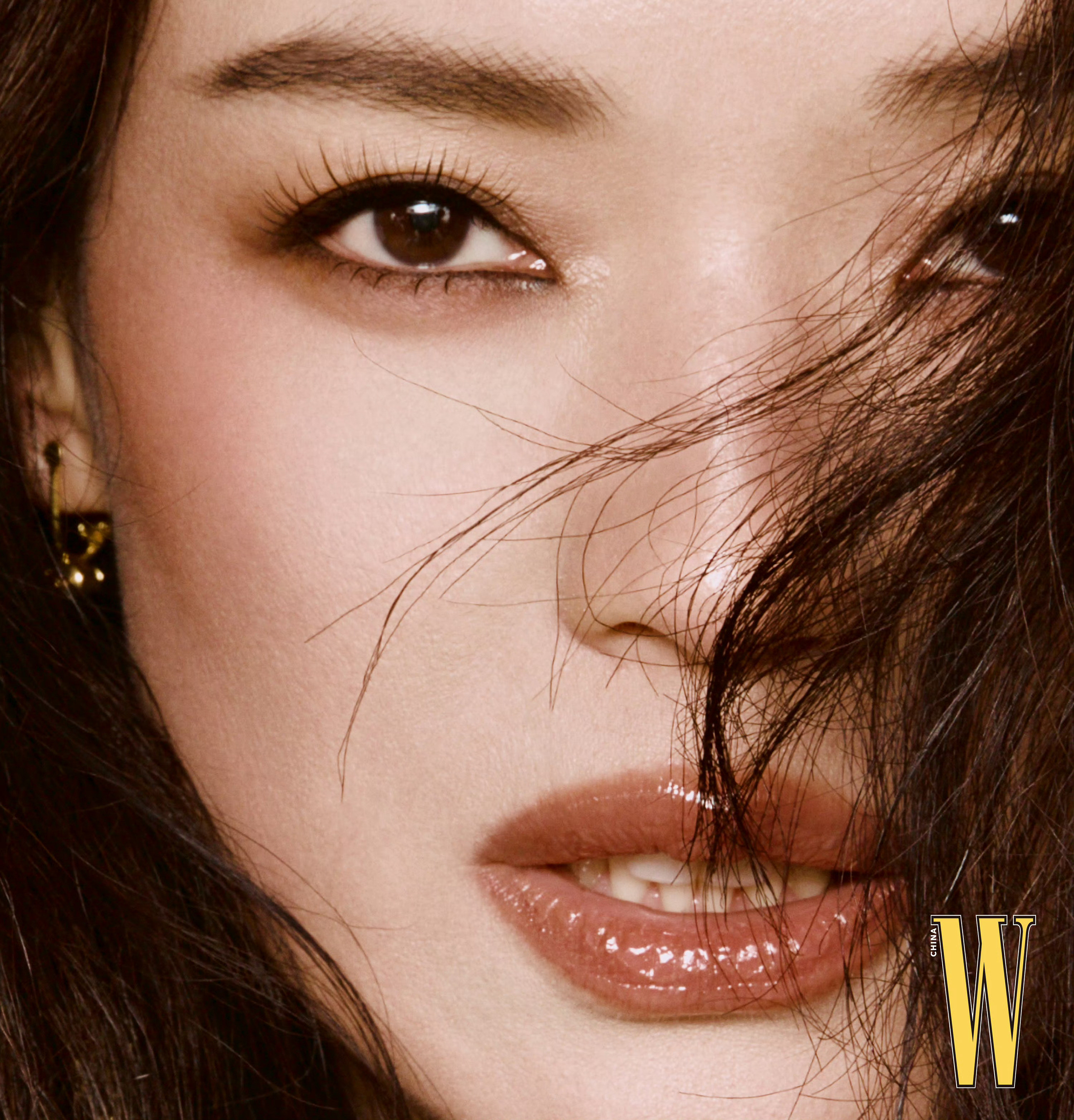 舒淇xW中文版新期封面大片时髦是种天赋🕶️